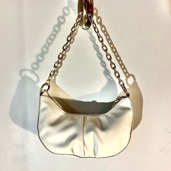 Faux Leather Halfmoon Baguette Bag with Chunky Chain Strap - Picture 3 of 13